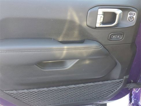 Used 2023 Jeep Wrangler Unlimited Sahara w/ Cold Weather Group image 16