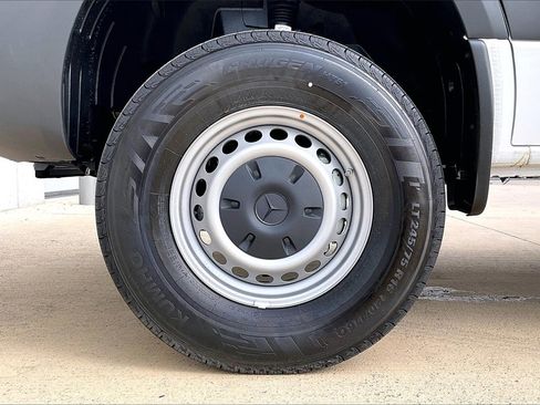 New 2025 Mercedes-Benz Sprinter 2500 image 11