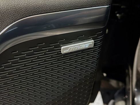 Used 2024 Chevrolet Traverse RS FWD image 20