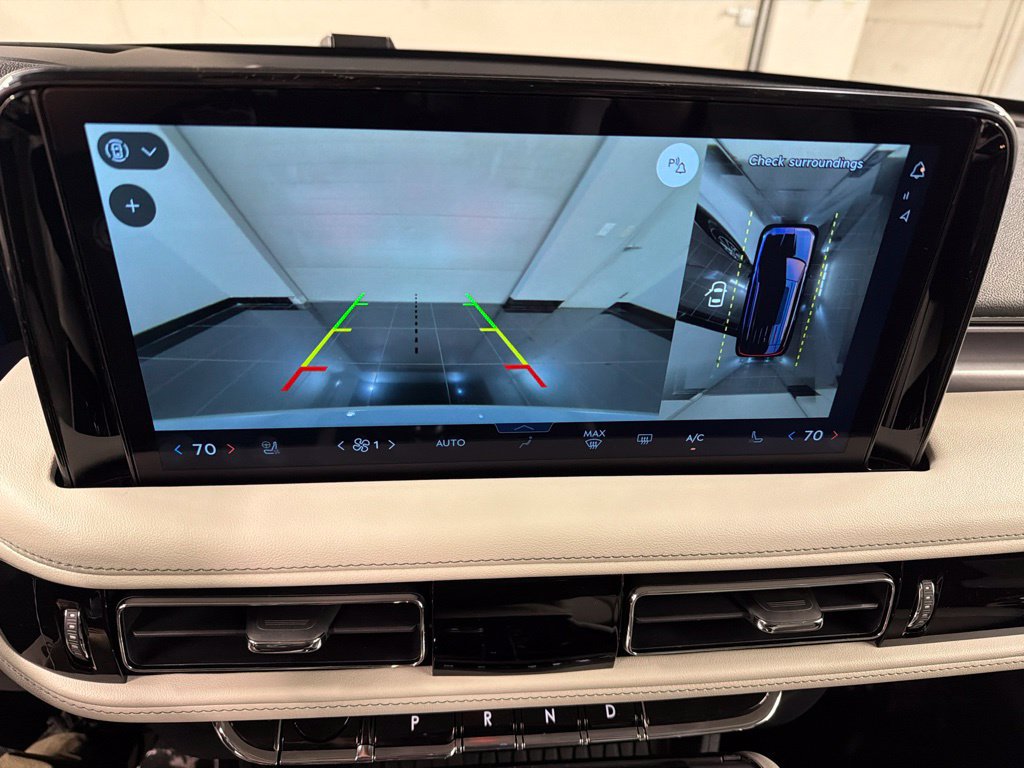 New 2027 Lincoln Aviator AWD image 12
