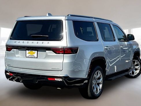 Used 2022 Jeep Wagoneer Series II AWD/4WD image 6