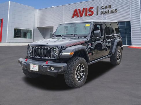 Used 2025 Jeep Wrangler Unlimited Rubicon w/ Convenience Group AWD/4WD image 1