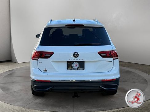 Used 2024 Volkswagen Tiguan SE AWD/4WD image 6