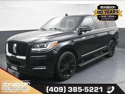 Used 2023 Lincoln Navigator Reserve AWD/4WD image 5