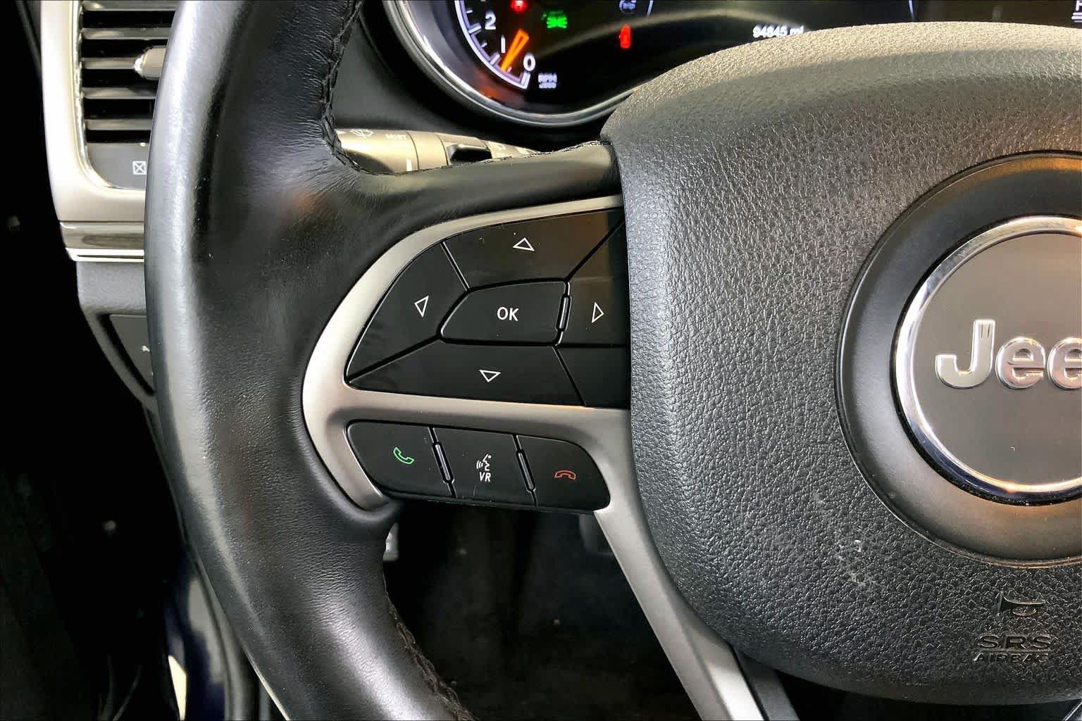Used 2018 Jeep Grand Cherokee Overland AWD/4WD image 23