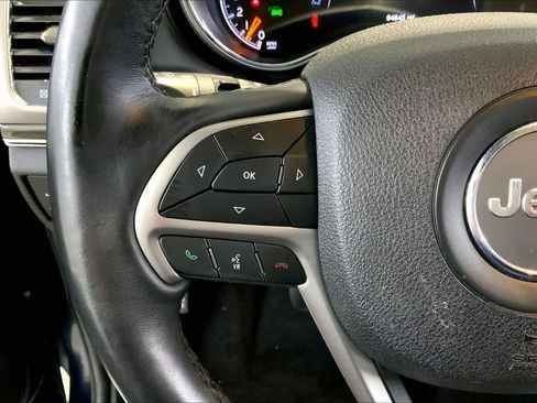 Used 2018 Jeep Grand Cherokee Overland AWD/4WD image 23
