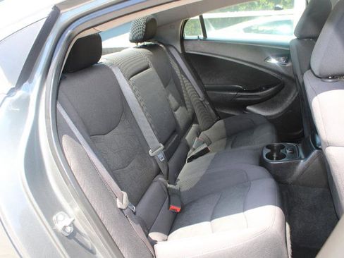 Used 2017 Chevrolet Volt LT image 13