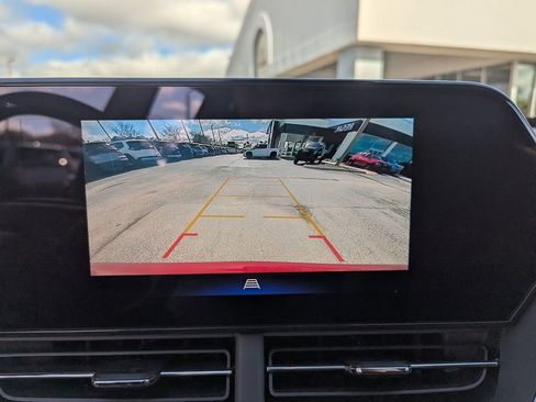 Certified 2025 Chevrolet Trax LT w/ LT Convenience Package image 19