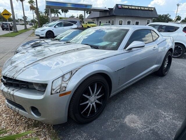 Used 2010 Chevrolet Camaro LT w/ RS Package RWD image 3