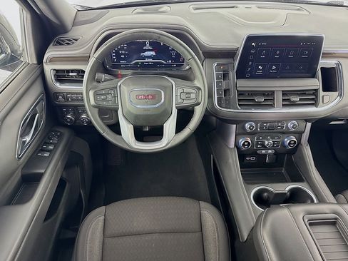 Used 2024 GMC Yukon SLE image 23