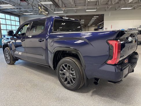 Used 2022 Toyota Tundra Platinum image 5