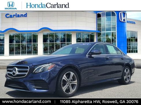 Used 2019 Mercedes-Benz E 300 4MATIC image 1