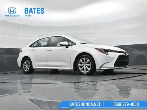 Used 2024 Toyota Corolla LE FWD image 38