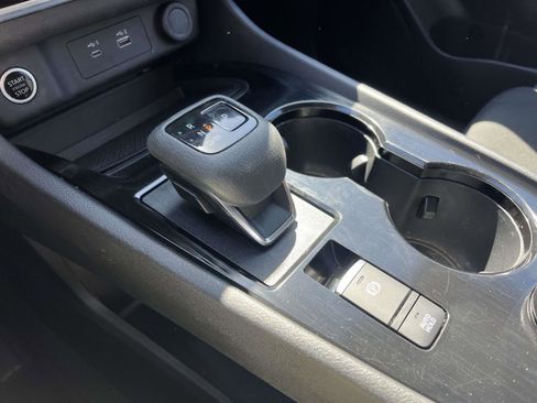 Used 2023 Nissan Rogue S image 3