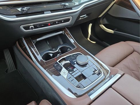 Used 2026 BMW X7 xDrive40i AWD/4WD image 23