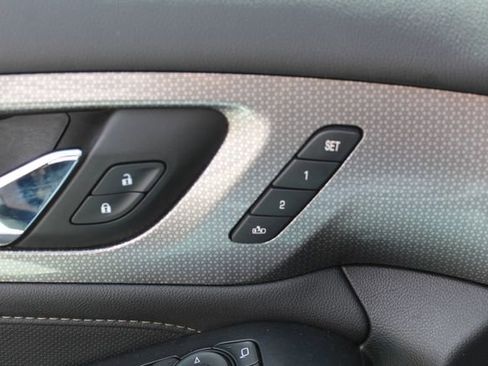 Used 2022 Chevrolet Traverse Premier w/ Redline Edition FWD image 38