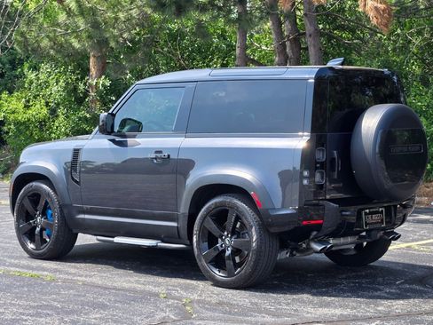 Used 2022 Land Rover Defender 90 Carpathian Edition image 3