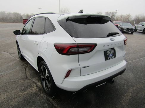 Used 2023 Ford Escape ST-Line Select w/ Tech Pack #2 AWD/4WD image 4