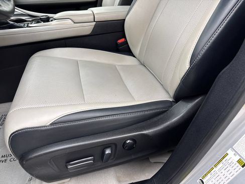 Used 2019 Lexus RX 350 FWD w/ Accessory Package image 36