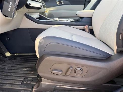 New 2026 Kia Carnival SX FWD image 11
