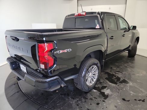 Used 2023 Chevrolet Colorado LT w/ LT Convenience Package II image 9