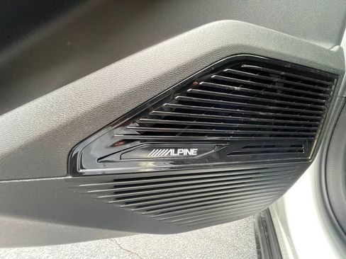 New 2026 Jeep Cherokee Overland image 15