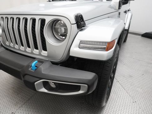 Used 2022 Jeep Wrangler Unlimited Sahara w/ Cold Weather Group image 22