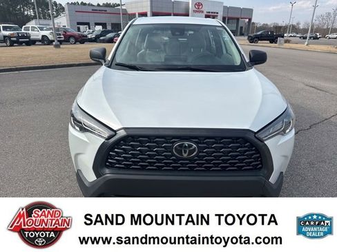 Used 2022 Toyota Corolla Cross L image 8