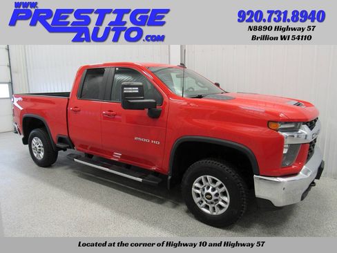 Used 2021 Chevrolet Silverado 2500 LT w/ Convenience Package AWD/4WD image 3