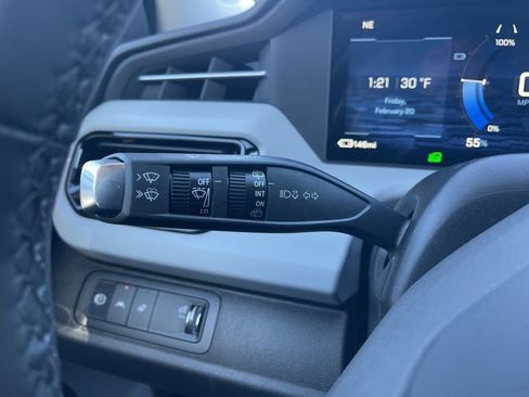 New 2027 Chevrolet Bolt LT w/ Comfort Package image 33