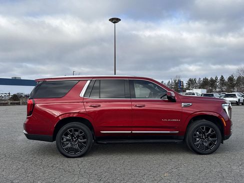 Used 2025 GMC Yukon Elevation w/ Elevation Premium Package image 6