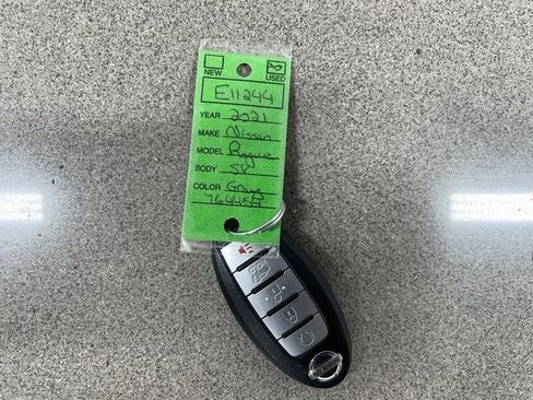 Used 2021 Nissan Rogue SV AWD/4WD image 26