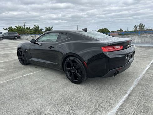 Used 2018 Chevrolet Camaro LT RWD image 32