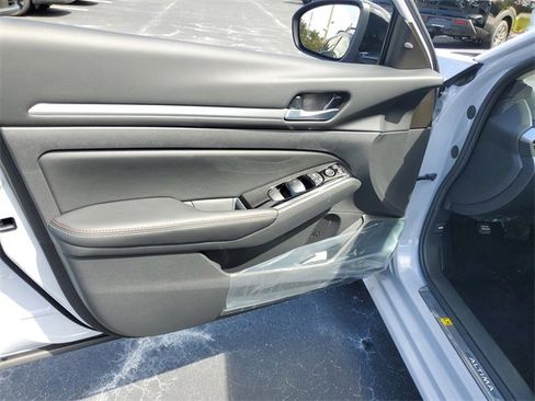New 2025 Nissan Altima 2.5 SR w/ SR Premium Package image 9