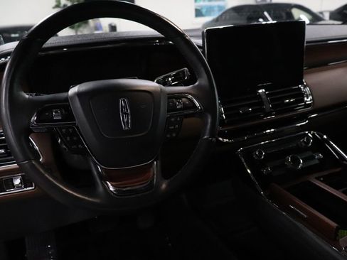 Used 2023 Lincoln Navigator Reserve RWD image 27