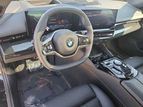 Used 2026 BMW 530i RWD image 21