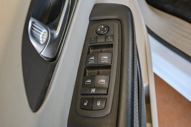 Used 2022 Chrysler Pacifica Touring-L FWD image 28