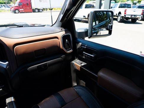 Used 2023 Chevrolet Silverado 3500 High Country w/ Z71 Off-Road Package image 11