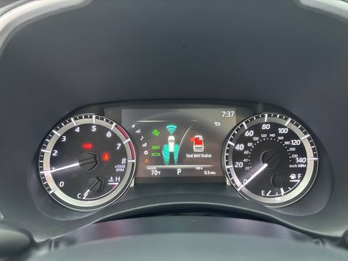 Used 2023 Toyota Highlander XLE AWD/4WD image 15