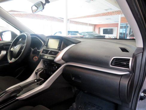 Used 2020 Mitsubishi Eclipse Cross ES image 27