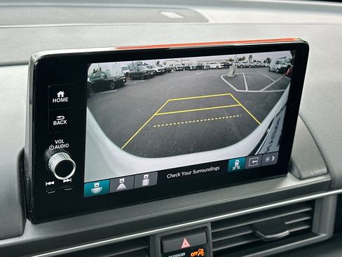 Used 2024 Honda Pilot Touring image 27
