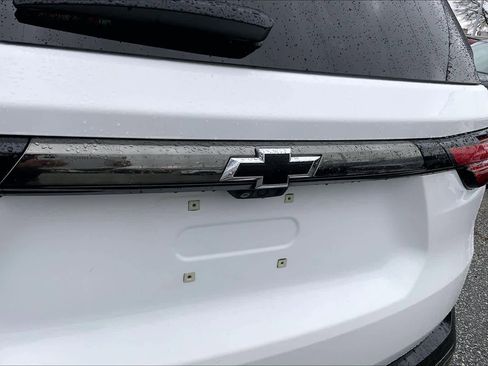 Used 2023 Chevrolet Traverse Premier w/ Redline Edition image 10