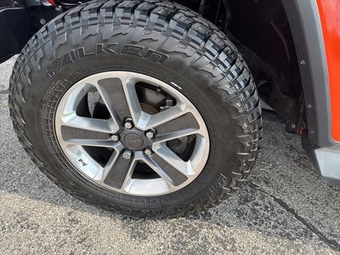 Used 2019 Jeep Wrangler Unlimited Sahara image 23