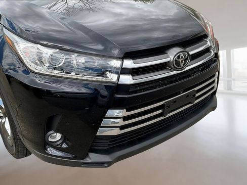 Used 2019 Toyota Highlander Limited Platinum AWD/4WD image 34