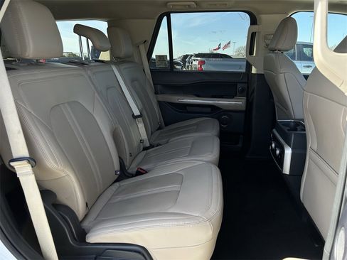 Used 2024 Ford Expedition Limited image 32