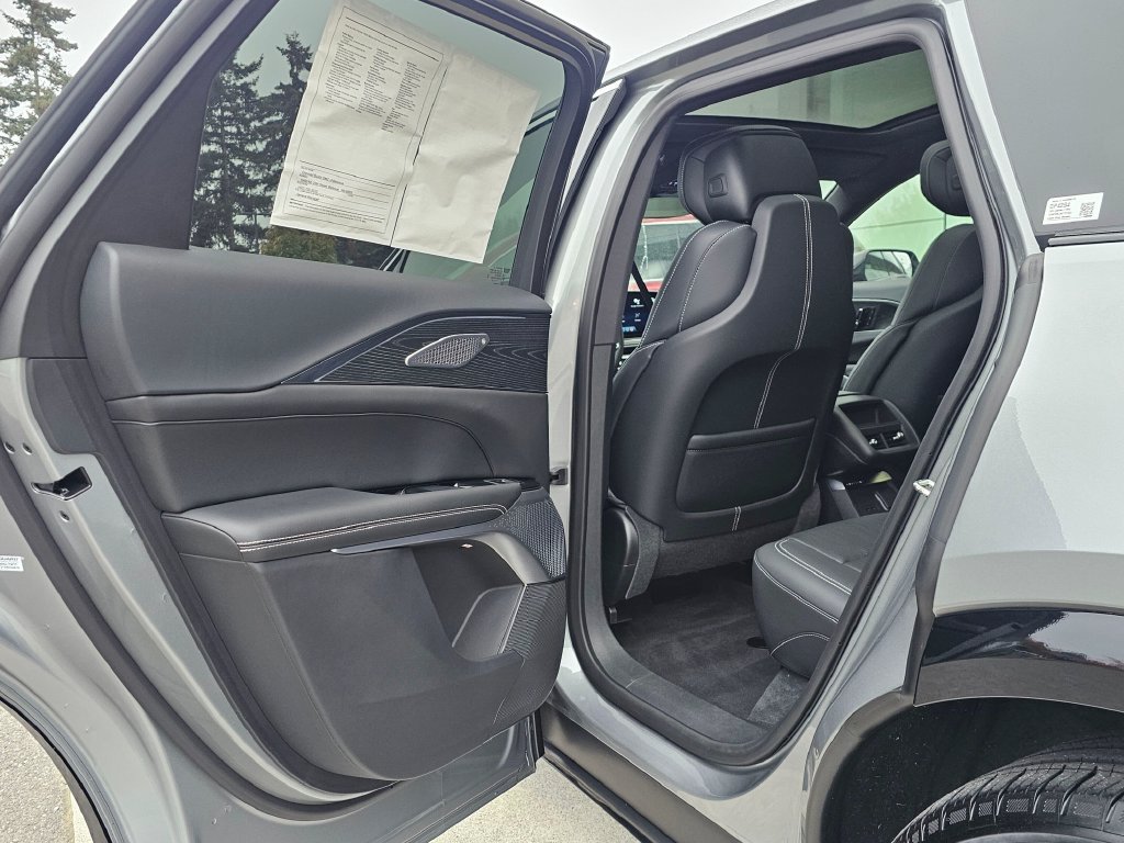 Certified 2024 Cadillac Lyriq Luxury AWD/4WD image 14