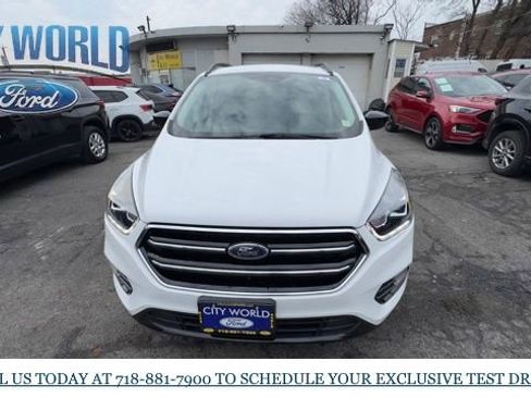 Certified 2019 Ford Escape SE image 8