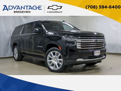 Used 2023 Chevrolet Suburban High Country w/ Premium Package 2