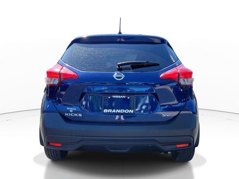 Used 2018 Nissan Kicks SV FWD image 6