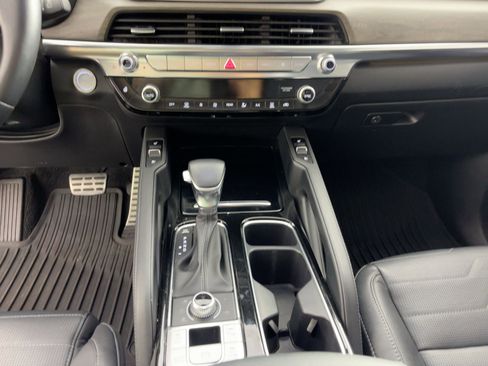Used 2022 Kia Telluride SX w/ SX Prestige Package image 18
